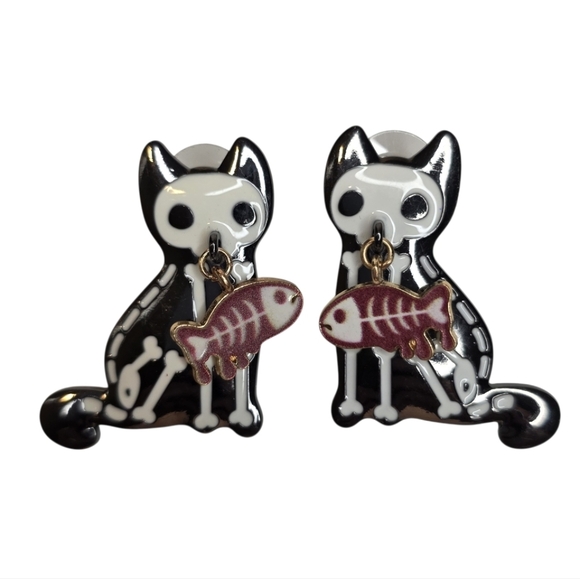Cat Skeleton Earrings With Hanging Fish Charms Goth Fashion Jewelry Accessories - Picture 2 of 4